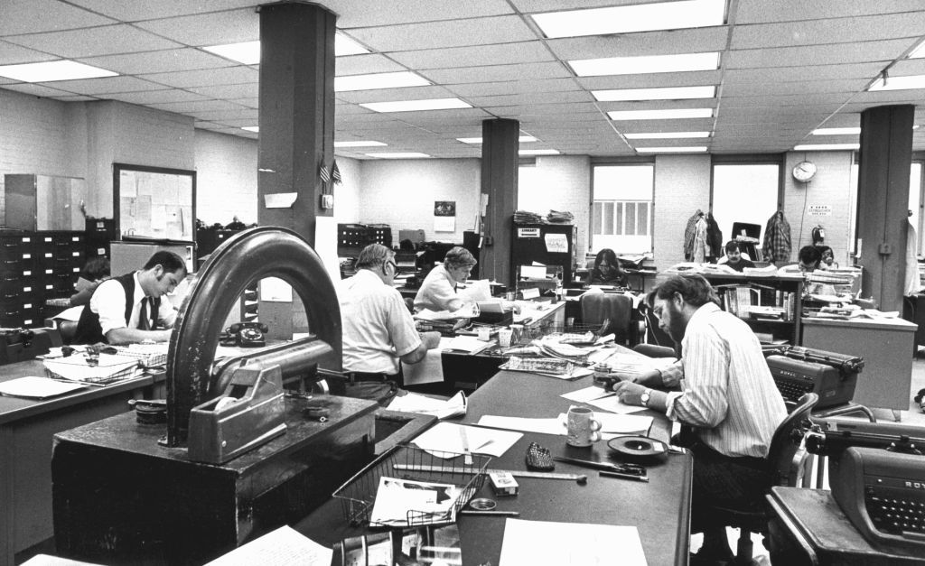 1975: South Carroll Street newsroom